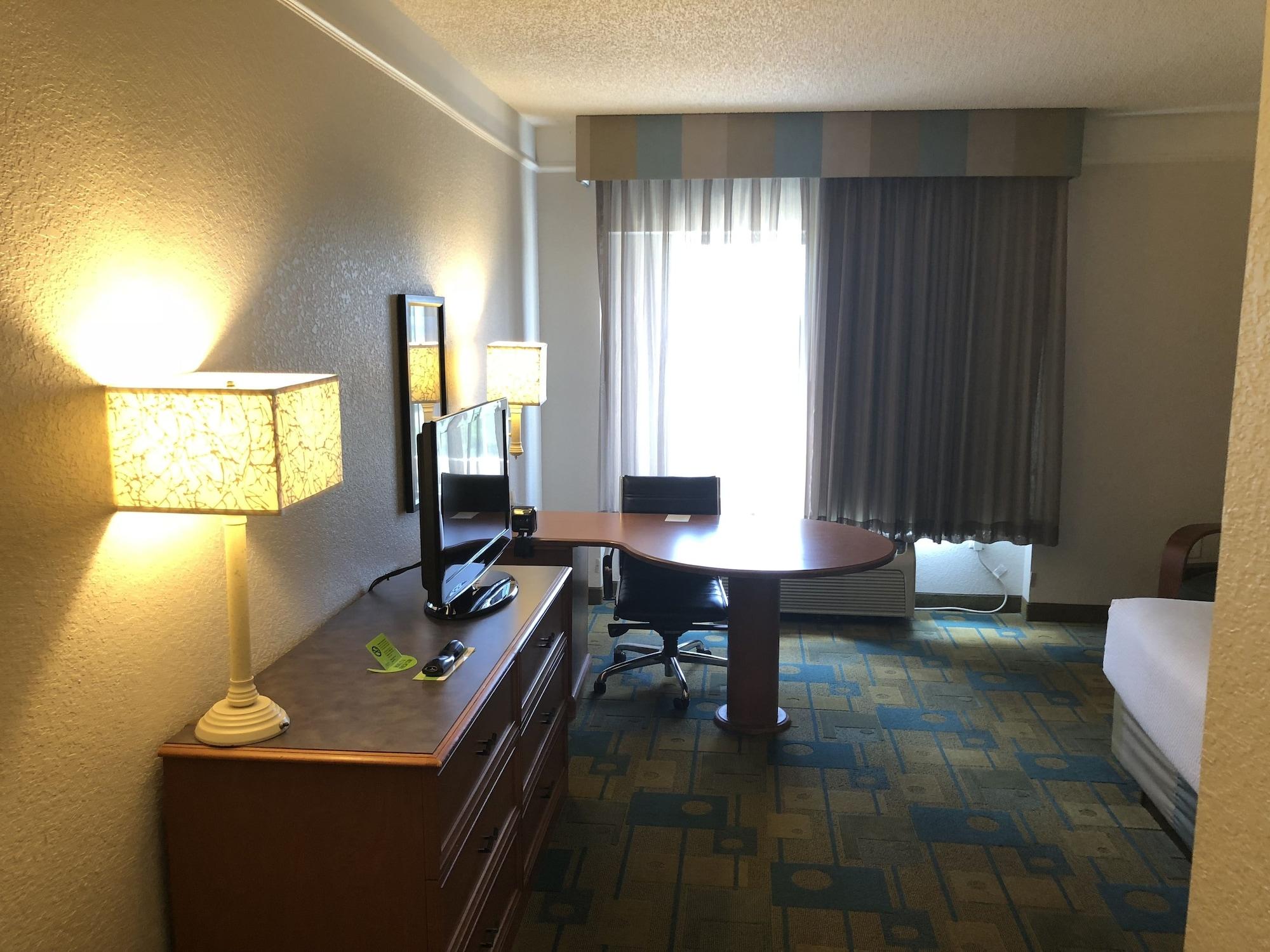 La Quinta By Wyndham Jacksonville Butler Blvd Exterior foto